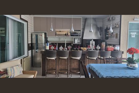 Casa de condomínio à venda com 450m², 4 quartos e 2 vagas Casa de condomínio à venda com 450m², 4 quartos e 2 vagasCozinha