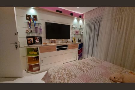 Casa de condomínio à venda com 450m², 4 quartos e 2 vagas Casa de condomínio à venda com 450m², 4 quartos e 2 vagasQuarto