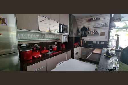 Casa de condomínio à venda com 450m², 4 quartos e 2 vagas Casa de condomínio à venda com 450m², 4 quartos e 2 vagasCozinha