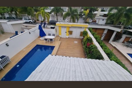 Casa de condomínio à venda com 450m², 4 quartos e 2 vagas Casa de condomínio à venda com 450m², 4 quartos e 2 vagasÁrea externa