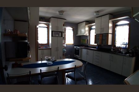 Casa de Condomínio à venda com 3 quartos, 332m² em Residencial Tres (Alphaville), Santana de Parnaíba