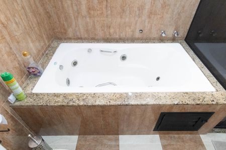 Casa para alugar com 250m², 4 quartos e 2 vagas Casa para alugar com 250m², 4 quartos e 2 vagasBanheiro 1