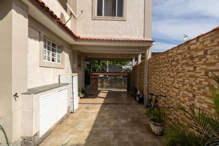 Casa para alugar com 250m², 4 quartos e 2 vagas Casa para alugar com 250m², 4 quartos e 2 vagasÁrea externa
