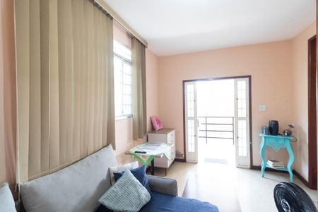 Casa para alugar com 250m², 4 quartos e 2 vagas Casa para alugar com 250m², 4 quartos e 2 vagasSala