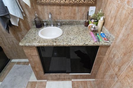 Casa para alugar com 250m², 4 quartos e 2 vagas Casa para alugar com 250m², 4 quartos e 2 vagasBanheiro 1