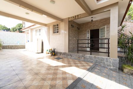 Casa para alugar com 250m², 4 quartos e 2 vagas Casa para alugar com 250m², 4 quartos e 2 vagasÁrea externa