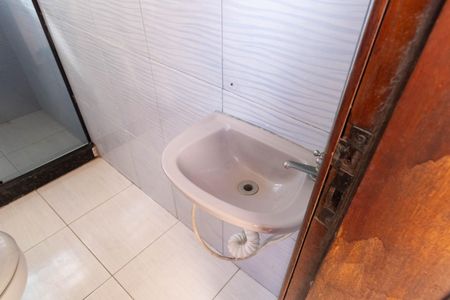 Casa para alugar com 250m², 4 quartos e 2 vagas Casa para alugar com 250m², 4 quartos e 2 vagasBanheiro de serviço