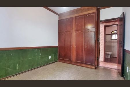 Casa à venda com 150m², 3 quartos e 4 vagas