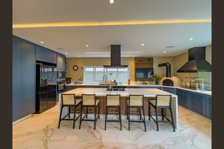 Casa de condomínio à venda com 590m², 3 quartos e 5 vagas
