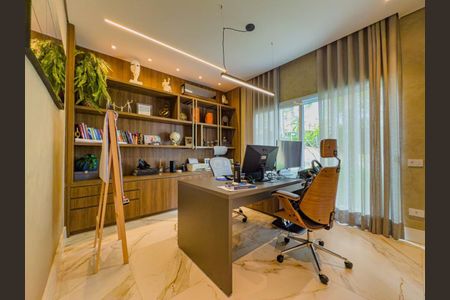 Casa de condomínio à venda com 590m², 3 quartos e 5 vagas