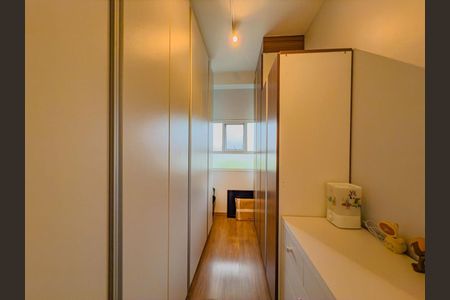 Casa de condomínio à venda com 590m², 3 quartos e 5 vagas