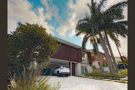 Casa de condomínio à venda com 590m², 3 quartos e 5 vagas