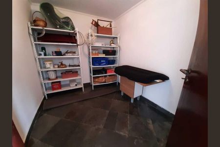 Casa de condomínio à venda com 378m², 4 quartos e 4 vagas