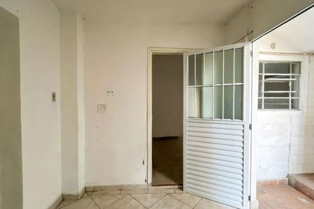 Casa à venda com 4 quartos, 120m² em Vila Guedes, São Paulo