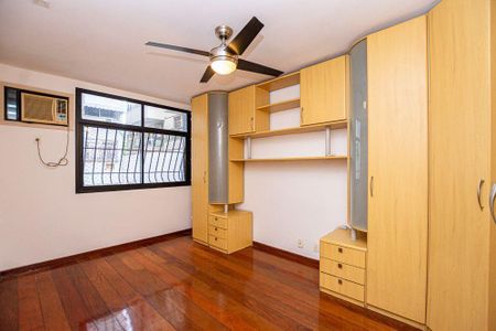 Apartamento à venda com 160m², 4 quartos e 2 vagas