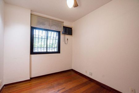 Apartamento à venda com 160m², 4 quartos e 2 vagas