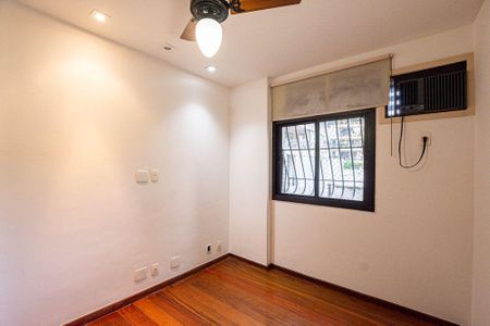 Apartamento à venda com 160m², 4 quartos e 2 vagas