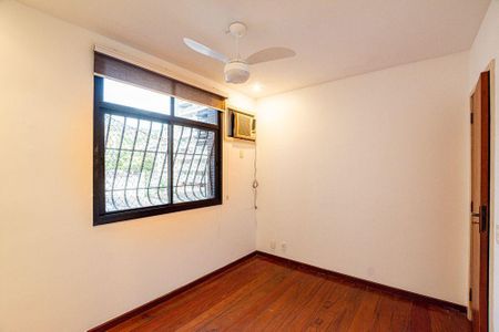Apartamento à venda com 160m², 4 quartos e 2 vagas