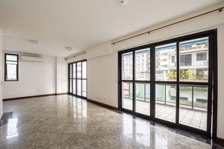 Apartamento à venda com 160m², 4 quartos e 2 vagas