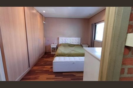 Casa à venda com 3 quartos, 225m² em Vila Guarani (Zona Sul), São Paulo