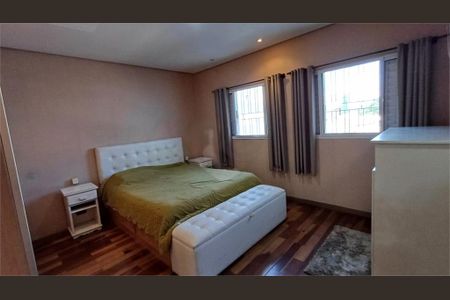 Casa à venda com 3 quartos, 225m² em Vila Guarani (Zona Sul), São Paulo