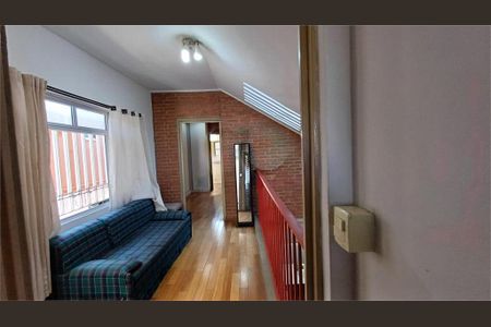 Casa à venda com 3 quartos, 225m² em Vila Guarani (Zona Sul), São Paulo