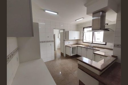 Apartamento à venda com 260m², 4 quartos e 5 vagas