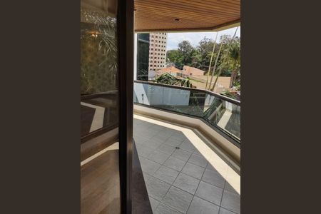 Apartamento à venda com 260m², 4 quartos e 5 vagas