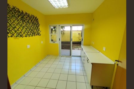 Casa à venda com 1 quarto, 375m² em Parque Bristol, São Paulo