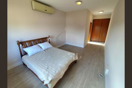 Casa à venda com 1 quarto, 375m² em Parque Bristol, São Paulo