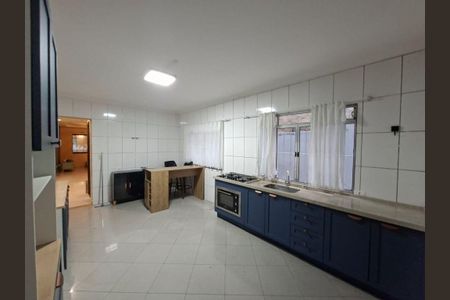 Casa para alugar com 3 quartos, 175m² em Jardim Textil, São Paulo