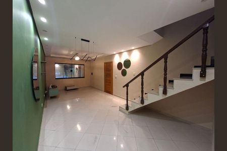 Casa para alugar com 3 quartos, 175m² em Jardim Textil, São Paulo