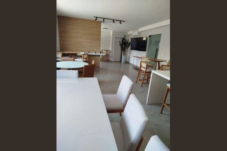Apartamento para alugar com 68m², 2 quartos e 1 vaga