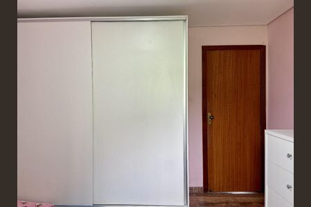 Casa à venda com 3 quartos, 360m² em Nacional, Contagem