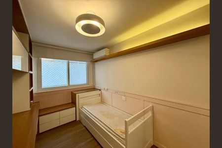 Apartamento à venda com 3 quartos, 177m² em Cerqueira César, São Paulo