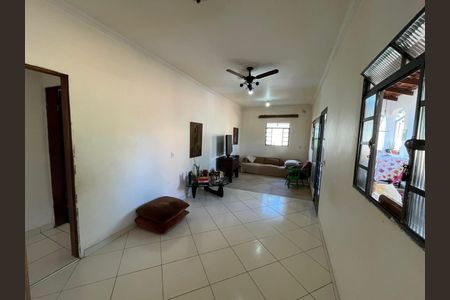 Casa à venda com 3 quartos, 119m² em Braúnas, Belo Horizonte
