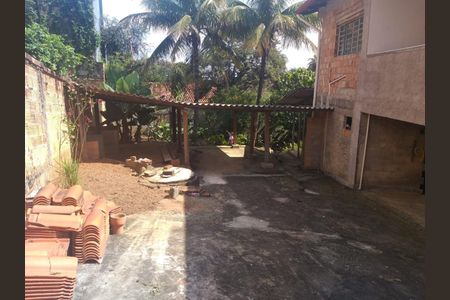 Casa à venda com 119m², 3 quartos e 6 vagas