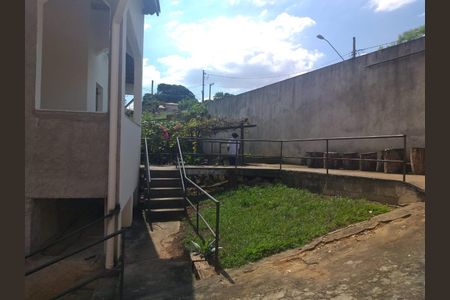 Casa à venda com 119m², 3 quartos e 6 vagas