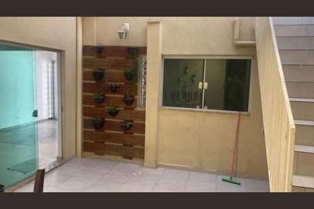 Foto 01 de casa à venda com 3 quartos, 240m² em Vila Carrão, São Paulo