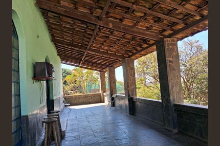 Casa à venda com 179m², 5 quartos e 10 vagas