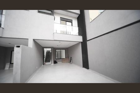 Casa à venda com 135m², 6 quartos e 2 vagas