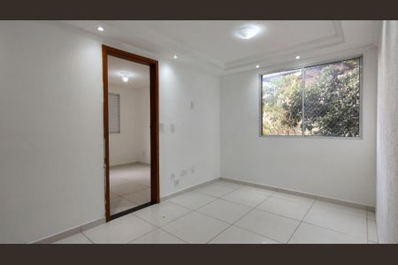 Apartamento à venda com 2 quartos, 40m² em Vila Guedes, São Paulo