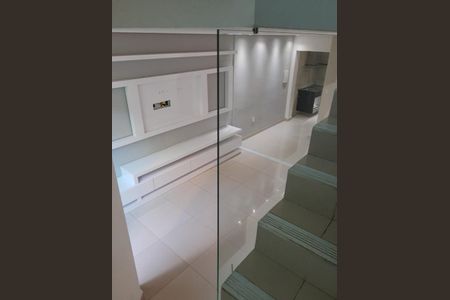 Casa à venda com 2 quartos, 90m² em Arvoredo, Contagem