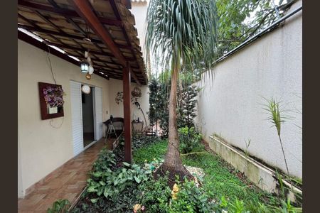 Casa à venda com 318m², 5 quartos e 4 vagas