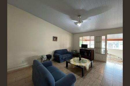 Casa à venda com 318m², 5 quartos e 4 vagas
