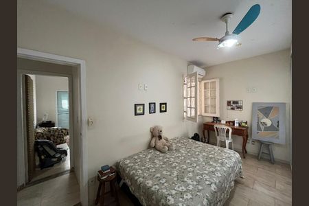 Casa à venda com 318m², 5 quartos e 4 vagas
