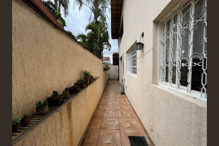 Casa à venda com 318m², 5 quartos e 4 vagas