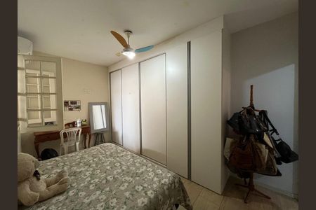 Casa à venda com 318m², 5 quartos e 4 vagas
