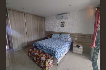 Casa à venda com 7 quartos, 360m² em Nacional, Contagem