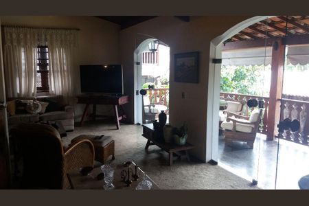 Casa à venda com 4 quartos, 460m² em Bandeirantes (Pampulha), Belo Horizonte